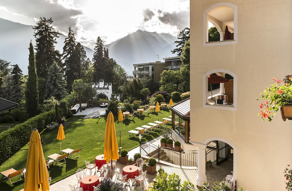 Hotel Sonnenburg Merano Exterior foto